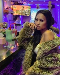 V Lounge � -11 Ice Cube: ���� �� ������