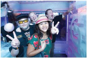 V Lounge � -11 Ice Cube: ���� �� ������
