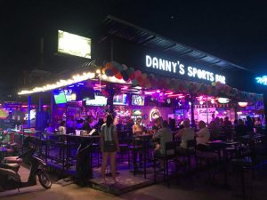 Dannys Sports Bar: ���� �� ������